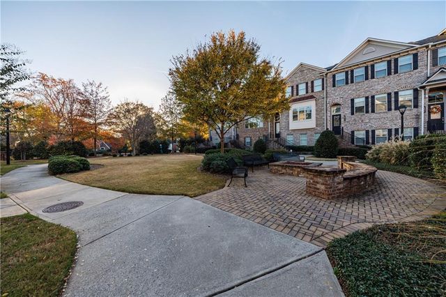 2002 RAVEN Way W, Chamblee, GA 30341