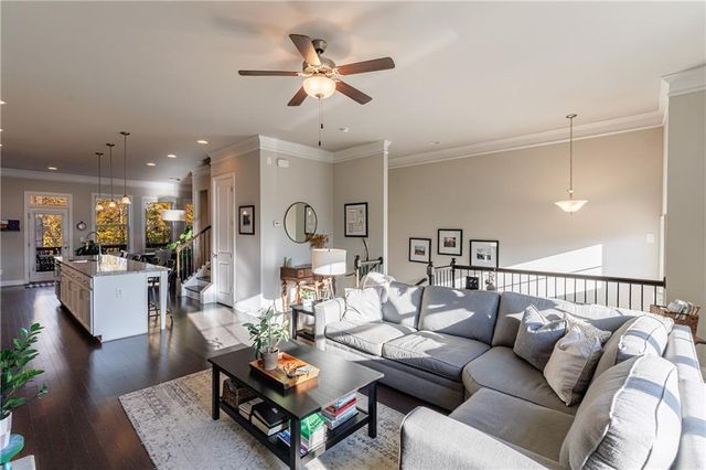 2002 RAVEN Way W, Chamblee, GA 30341