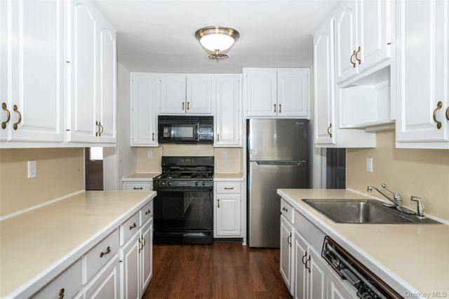 83 Stevenson Avenue, Hartsdale, NY 10530