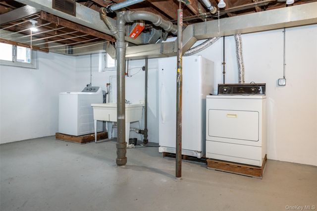 83 Stevenson Avenue, Hartsdale, NY 10530