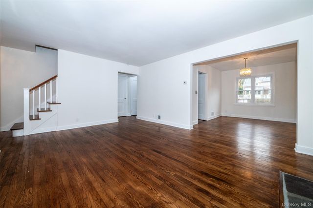 83 Stevenson Avenue, Hartsdale, NY 10530