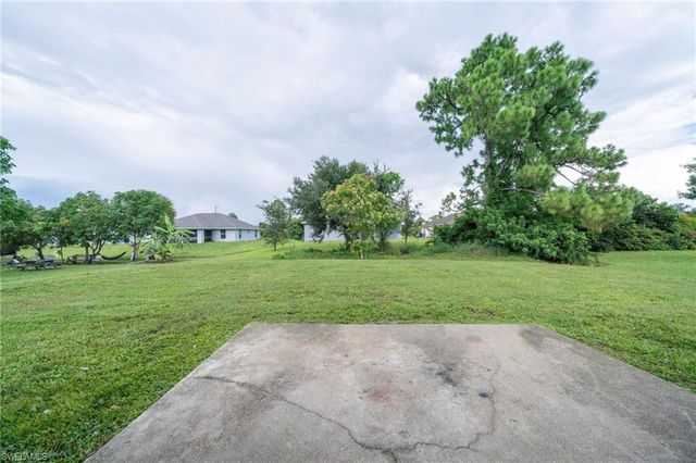 4306 11th ST SW, Lehigh Acres, FL 33976