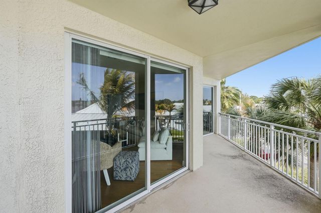 975 NW Flagler Avenue 302, Stuart, FL 34994