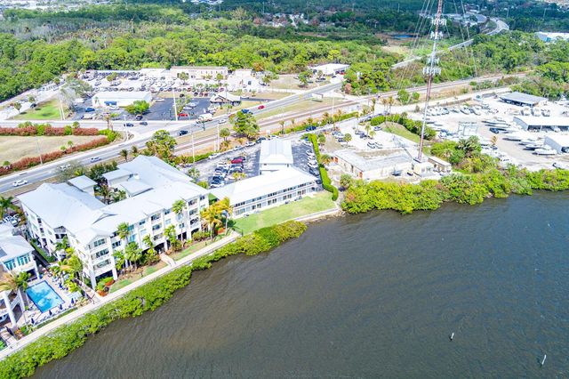 975 NW Flagler Avenue 302, Stuart, FL 34994