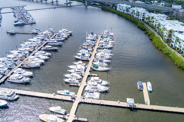 975 NW Flagler Avenue 302, Stuart, FL 34994
