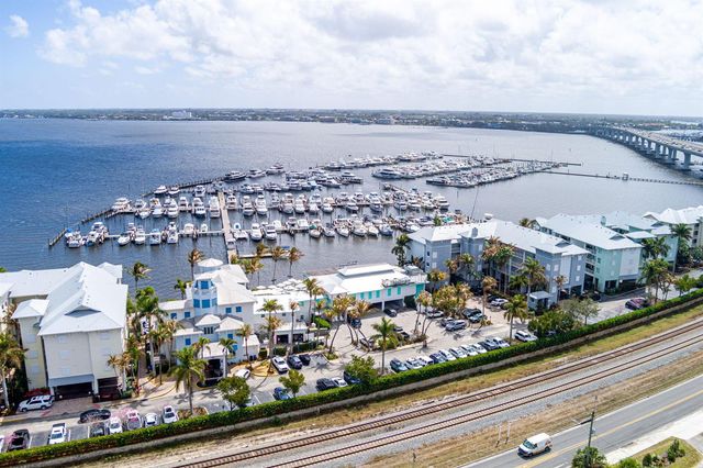 975 NW Flagler Avenue 302, Stuart, FL 34994