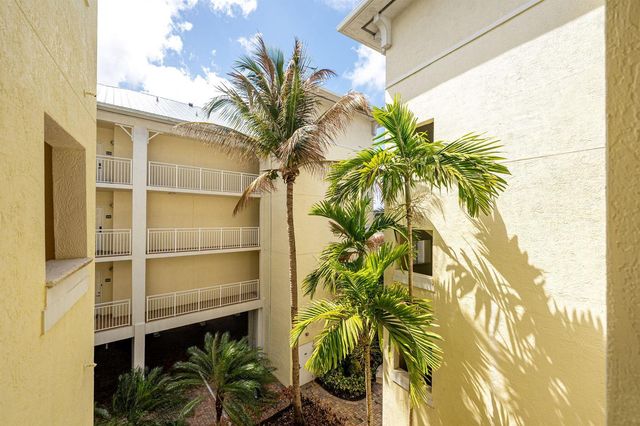975 NW Flagler Avenue 302, Stuart, FL 34994