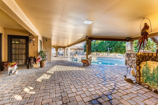 6955 W CALAVAR Road, Peoria, AZ 85381