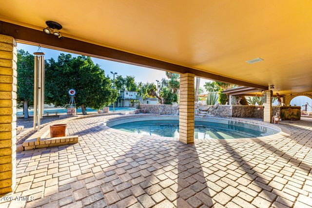 6955 W CALAVAR Road, Peoria, AZ 85381