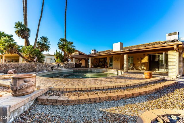 6955 W CALAVAR Road, Peoria, AZ 85381