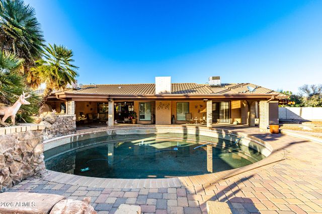 6955 W CALAVAR Road, Peoria, AZ 85381