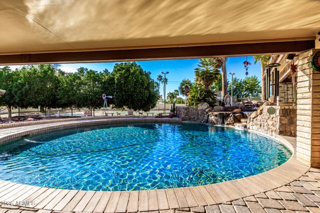 6955 W CALAVAR Road, Peoria, AZ 85381