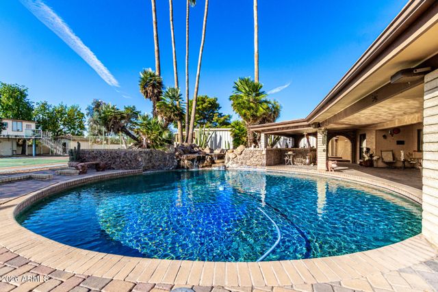 6955 W CALAVAR Road, Peoria, AZ 85381