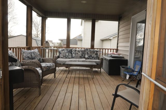 610 Oxford Road, Versailles, KY 40383