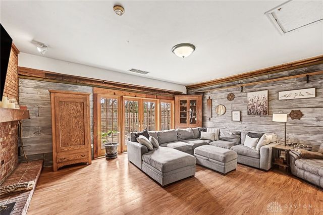 660 S Main Street, Springboro, OH 45066