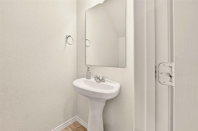 10023 Yanet Grove Lane, Houston, TX 77044