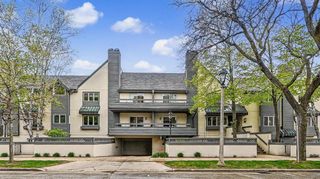 2555 Lake DRIVE #3, Milwaukee, WI 53211