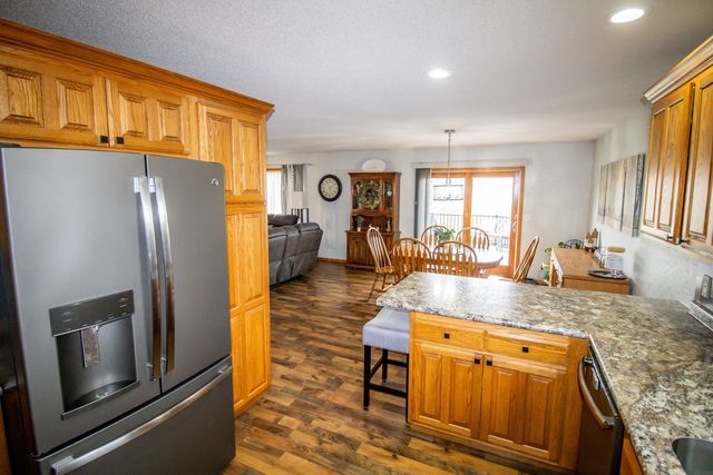 401 Amy Avenue, Fairbank, IA 50629