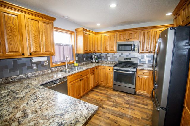 401 Amy Avenue, Fairbank, IA 50629