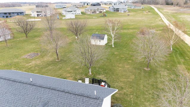 401 Amy Avenue, Fairbank, IA 50629