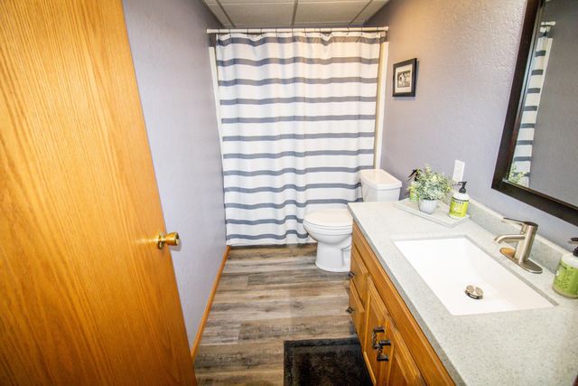 401 Amy Avenue, Fairbank, IA 50629