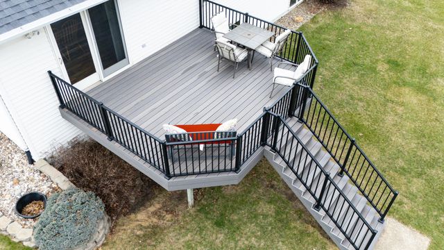401 Amy Avenue, Fairbank, IA 50629