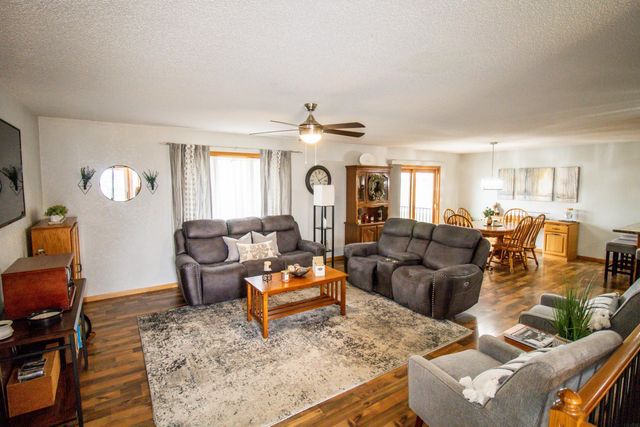 401 Amy Avenue, Fairbank, IA 50629