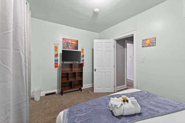 1170 Oakwood Avenue, Columbus, OH 43206