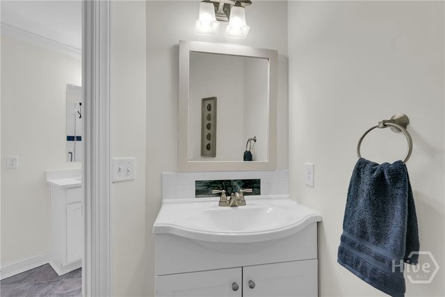 33 Penrose Drive, Savannah, GA 31410