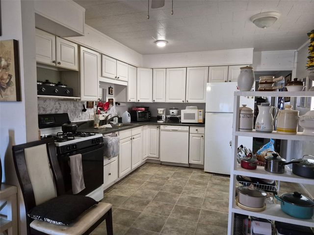 3020 SEGO LANE, Lakeland, FL 33801