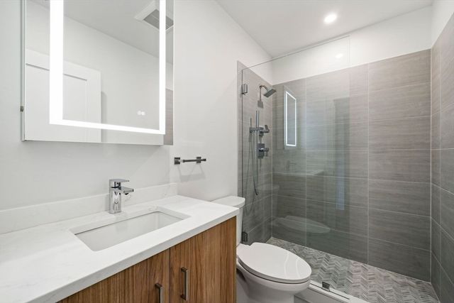 6 Devine Way 1, Boston, MA 02127