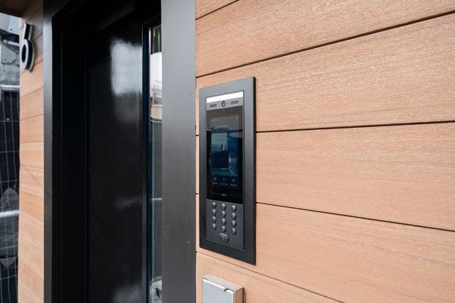 6 Devine Way 1, Boston, MA 02127