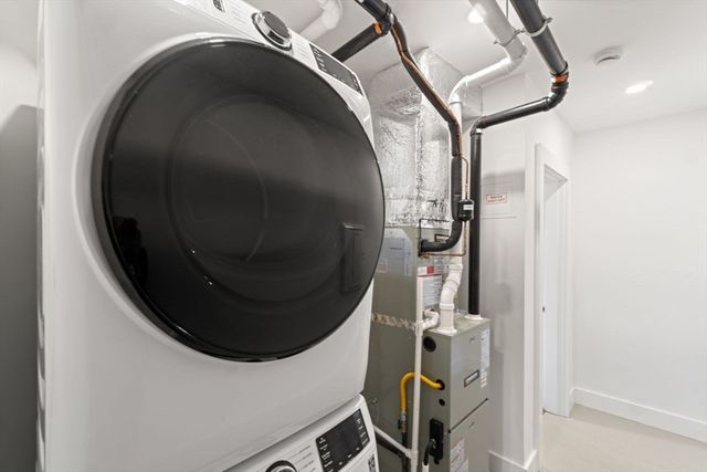 6 Devine Way 1, Boston, MA 02127