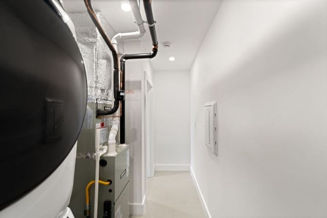 6 Devine Way 1, Boston, MA 02127