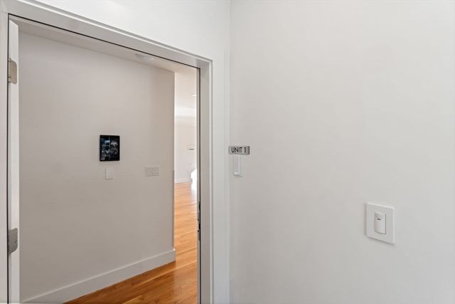 6 Devine Way 1, Boston, MA 02127