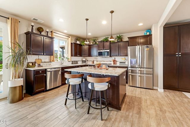3250 Cheltenham Way, Medford, OR 97504