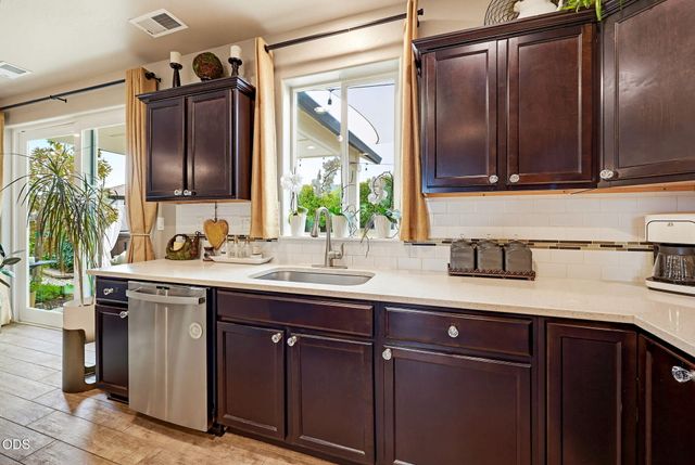 3250 Cheltenham Way, Medford, OR 97504
