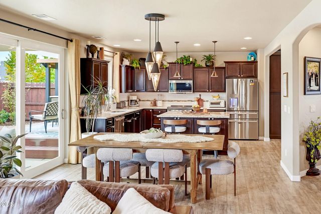3250 Cheltenham Way, Medford, OR 97504