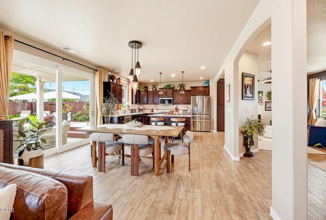 3250 Cheltenham Way, Medford, OR 97504