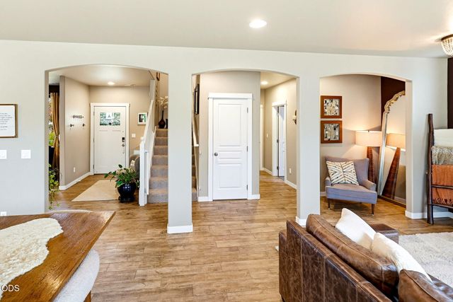 3250 Cheltenham Way, Medford, OR 97504