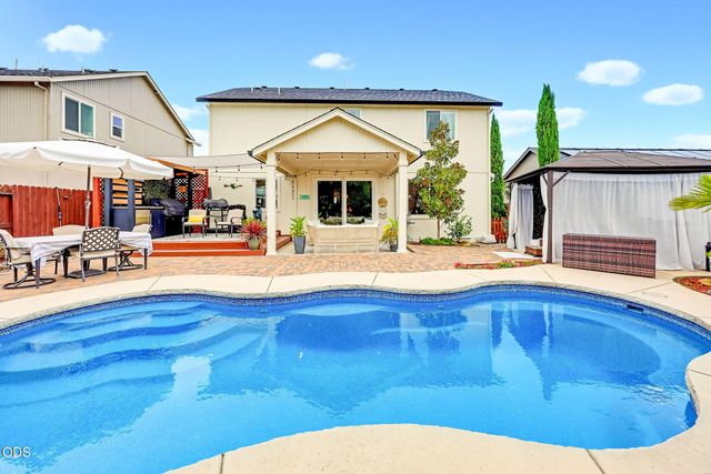 3250 Cheltenham Way, Medford, OR 97504