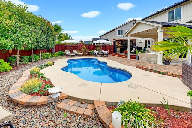 3250 Cheltenham Way, Medford, OR 97504