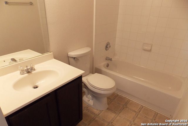 8304 Heights Valley, Converse, TX 78109