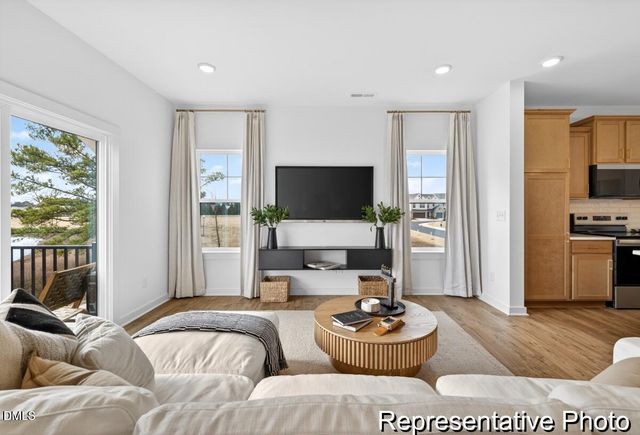 240 Periwinkle Place 41, Clayton, NC 27527