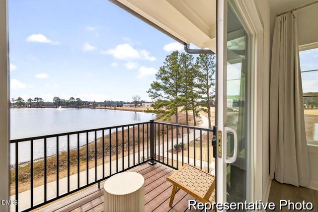 240 Periwinkle Place 41, Clayton, NC 27527