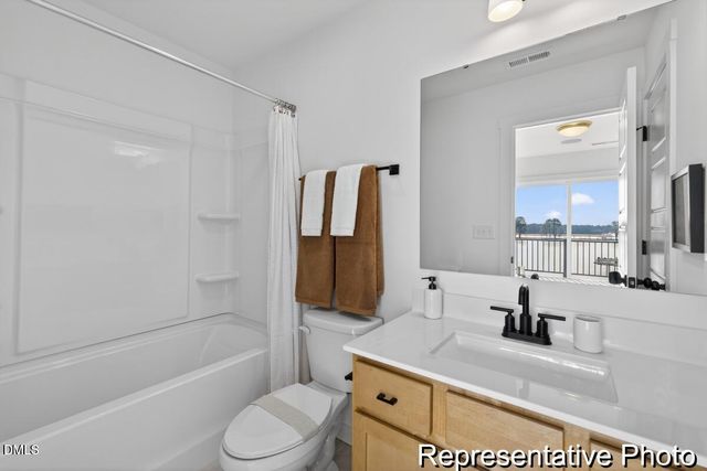 240 Periwinkle Place 41, Clayton, NC 27527