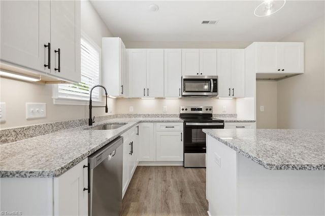 857 Sedge Garden Road, Kernersville, NC 27284