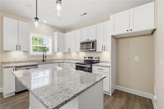 857 Sedge Garden Road, Kernersville, NC 27284