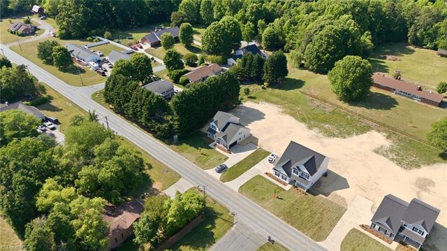 857 Sedge Garden Road, Kernersville, NC 27284