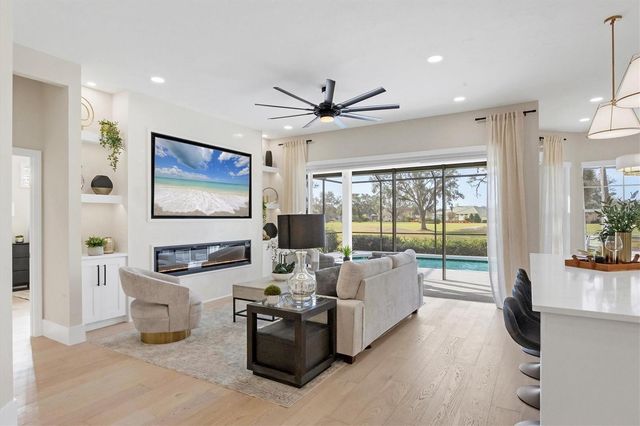 10114 GLENMORE AVENUE, Bradenton, FL 34202